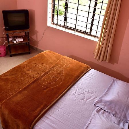 J R Mist Valley Inn Ooty Eksteriør bilde