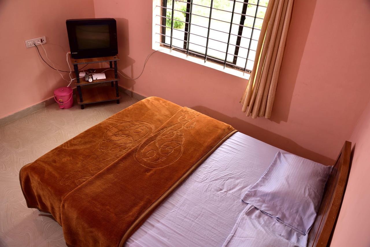J R Mist Valley Inn Ooty Eksteriør bilde